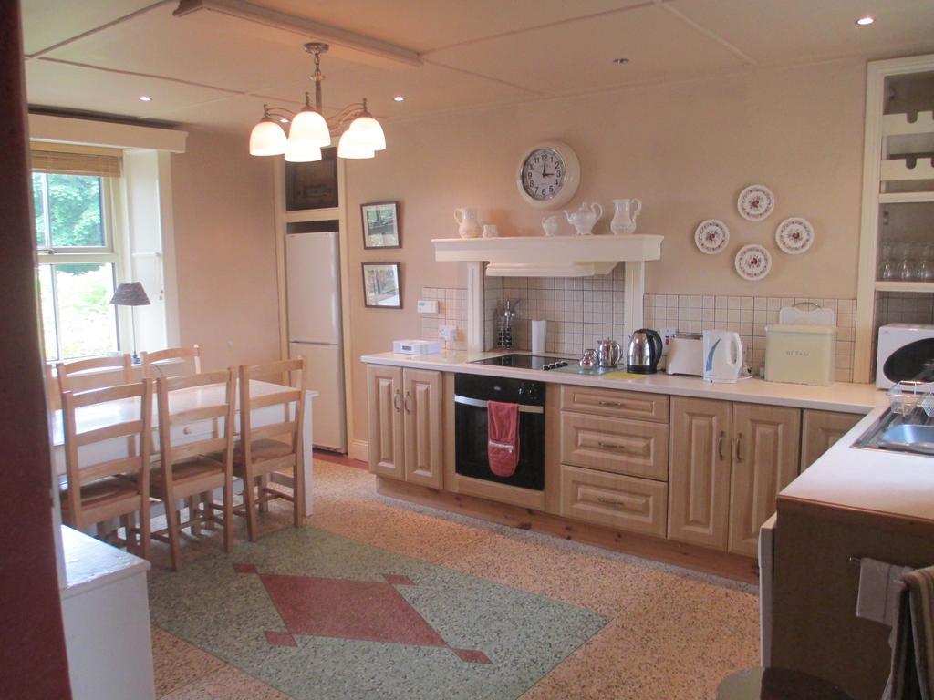 Tralia Farmhouse Self Catering Фарранфор Номер фото